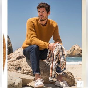 Outerknown Eastbank Crew Yellow Curry
Merino Wool Sweater Size Medium